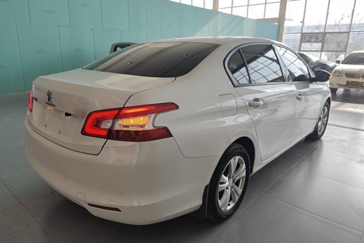 Used Peugeot 408 2014 1.8L Manual Leading Edition
