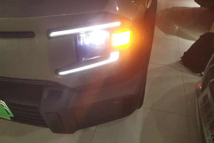 Used  G318 2024 Four-Wheel-Drive Air Suspension Model