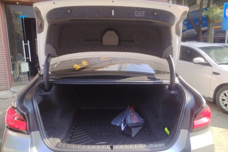 Used BMW 5 Series 2022 Second Facelift 525Li M Sport Package
