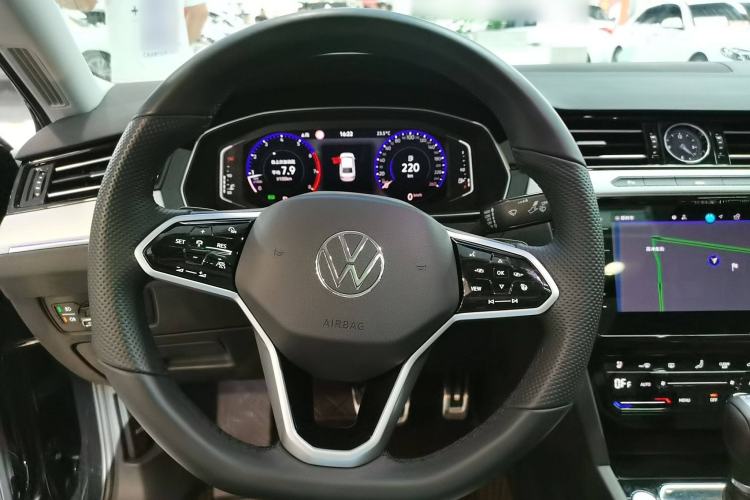 Used Volkswagen Magotan 2025 Zhongxiang Version 330TSI DSG Luxury Edition
