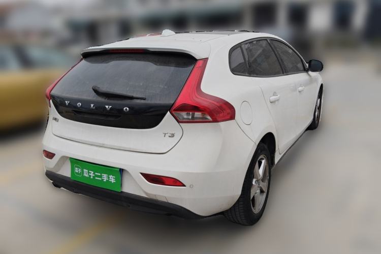 Used Volvo V40 2016 T3 Zhiyi Edition