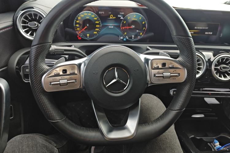 Used Mercedes-Benz A-Class 2022 Revised Version A 200 L Sport Sedan Fashionable Style
