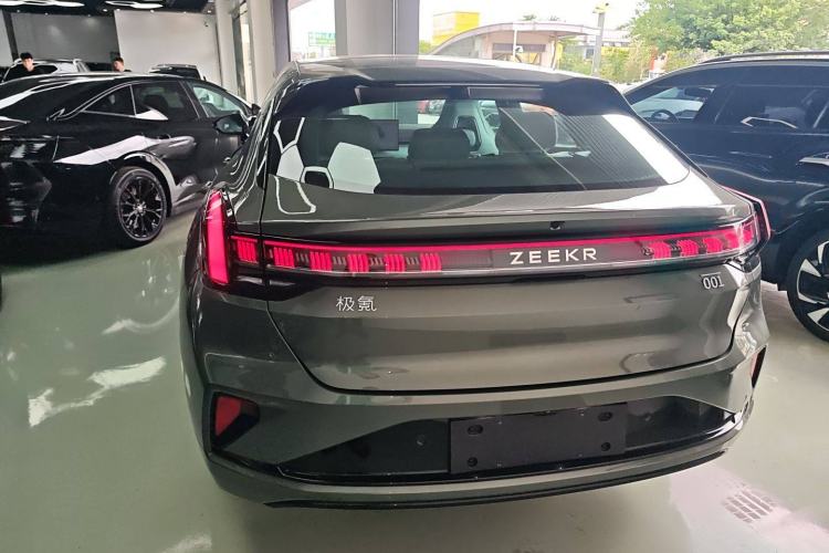 Used Zeekr 001 2025 WE Edition 100 kWh Rear-Wheel Drive
