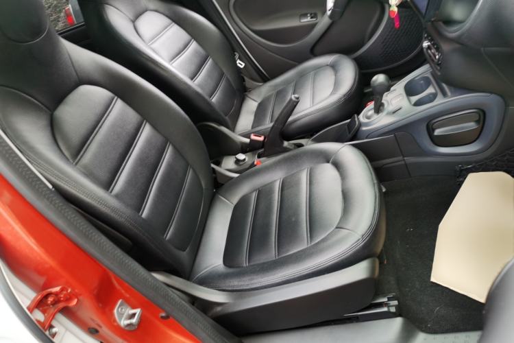 Used  forfour 2016 1.0L 52 kW Passion Edition
