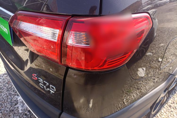 Used Dongfeng Fengon 370 2020 S370 1.5L CVT Luxury Model 5 Seats
