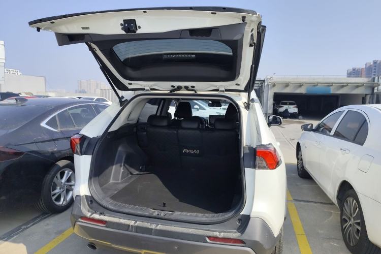 Used Toyota RAV4 2020 2.0L CVT Two-Wheel Drive Fashion Edition