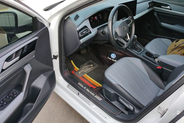 Used Volkswagen Lavida 2023 Revised Version 1.5L Automatic Starry Sky Edition – 5 Million Units