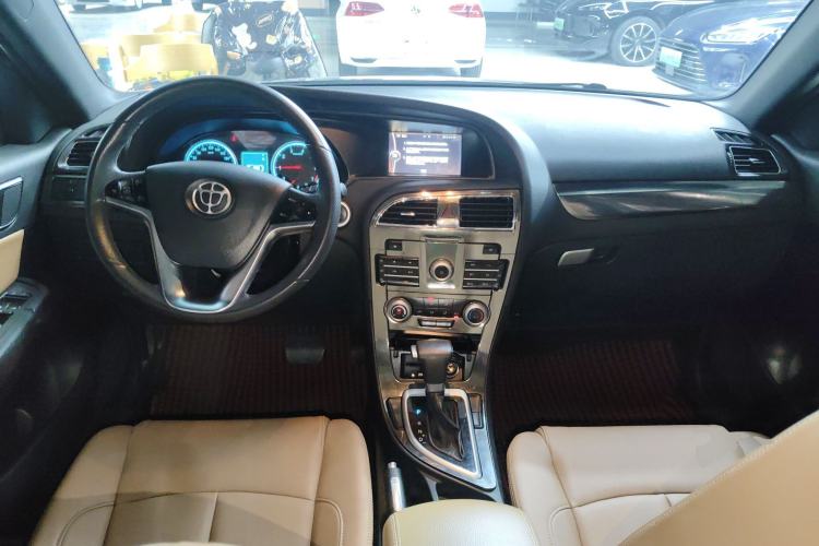 Used Brilliance V5 2016 1.5T Automatic Two-Wheel Drive Smart Version
