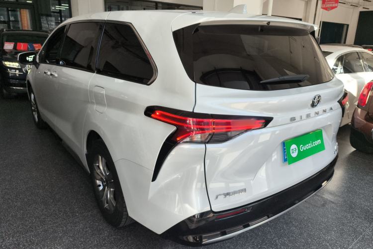 Used Toyota Sienna 2024 2.5L Hybrid Four-Wheel Drive Prestige Edition