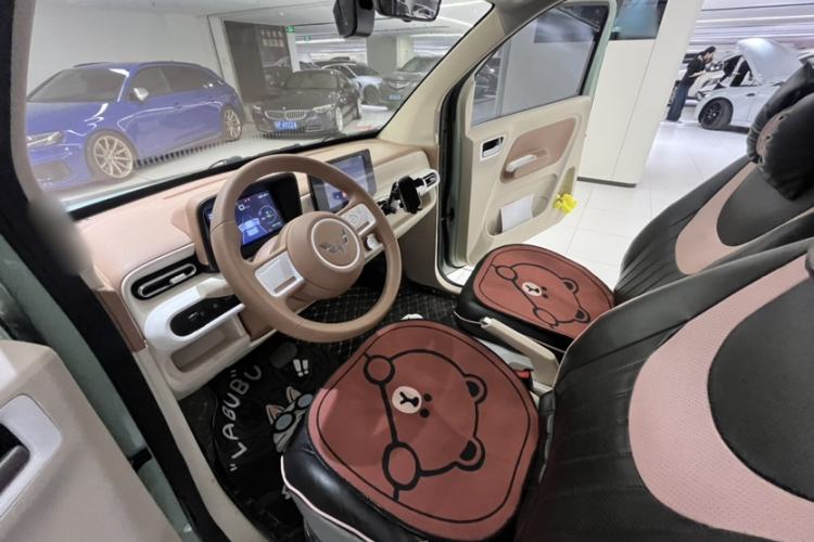 Used Wuling Hongguang MINIEV 2024 3rd Generation 215km Advanced Version
