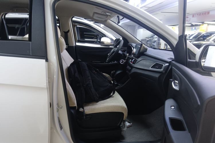 Used Baojun 730 2021 1.5L Manual Fashion Version 7 Seats