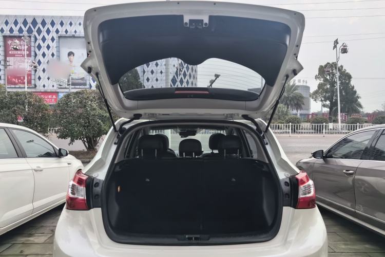 Used Nissan Tiida 2016 1.6L CVT Smart Drive Edition
