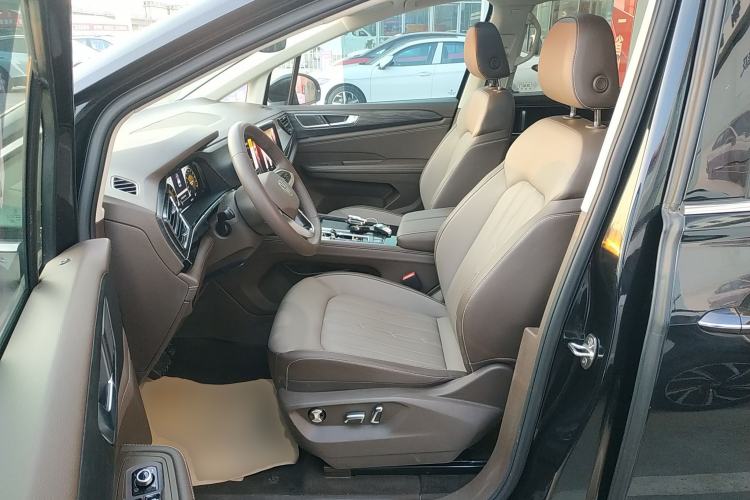 Used Volkswagen Viloran 2024 330TSI Luxury Edition