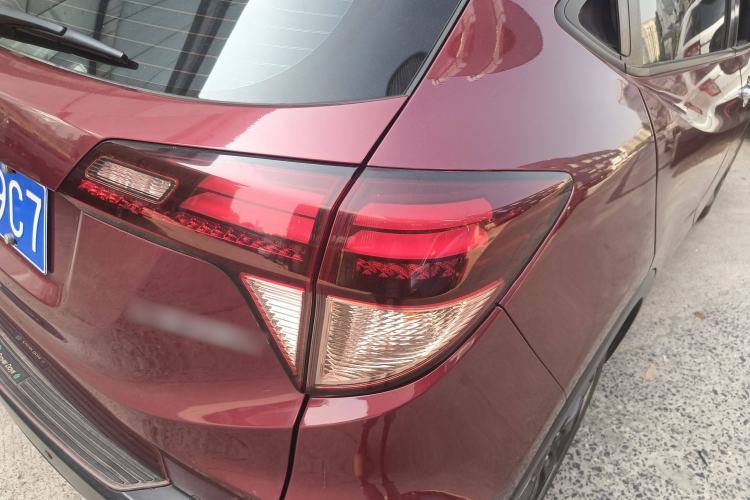 Used Honda Vezel 2017 1.8L CVT Front-Wheel Drive Pioneer Edition
