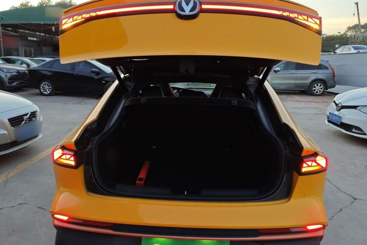 Used Changan UNI-V 2024 1.5T Prestige Sport Edition
