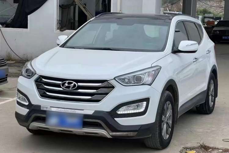 Used Hyundai Santa Fe 2013 2.4L Automatic Two-Wheel Drive Smart Version