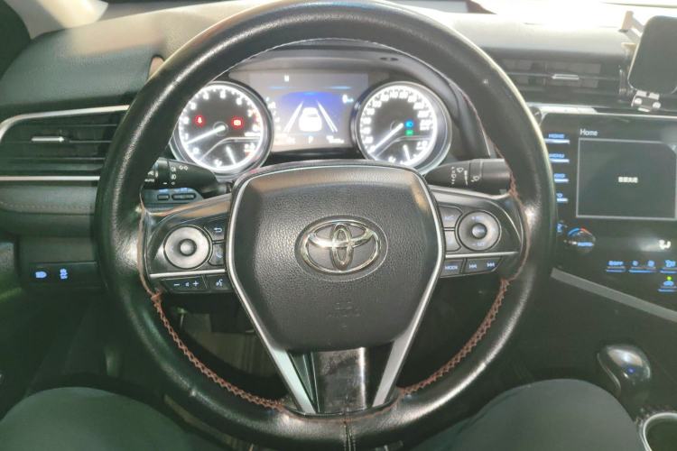 Used Toyota Camry 2018 2.5G Luxury Edition
