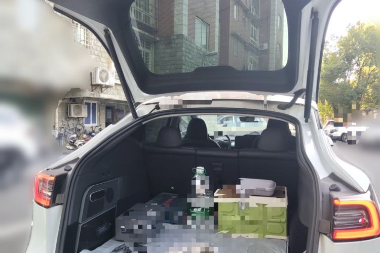 Used Tesla Model Y 2023 Rear-Wheel-Drive Version
