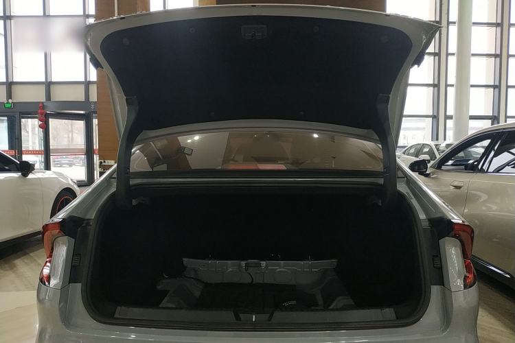 Used Wuling Xingguang 2024 Co-Creation Edition 510 Advanced Model
