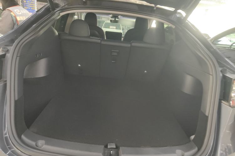 Used Tesla Model Y 2021 Long-Range All-Wheel-Drive Version
