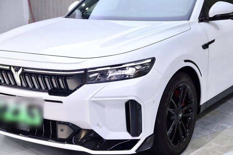 Used VOYAH FREE 2025 318 259 km All-Wheel-Drive Exploration Edition
