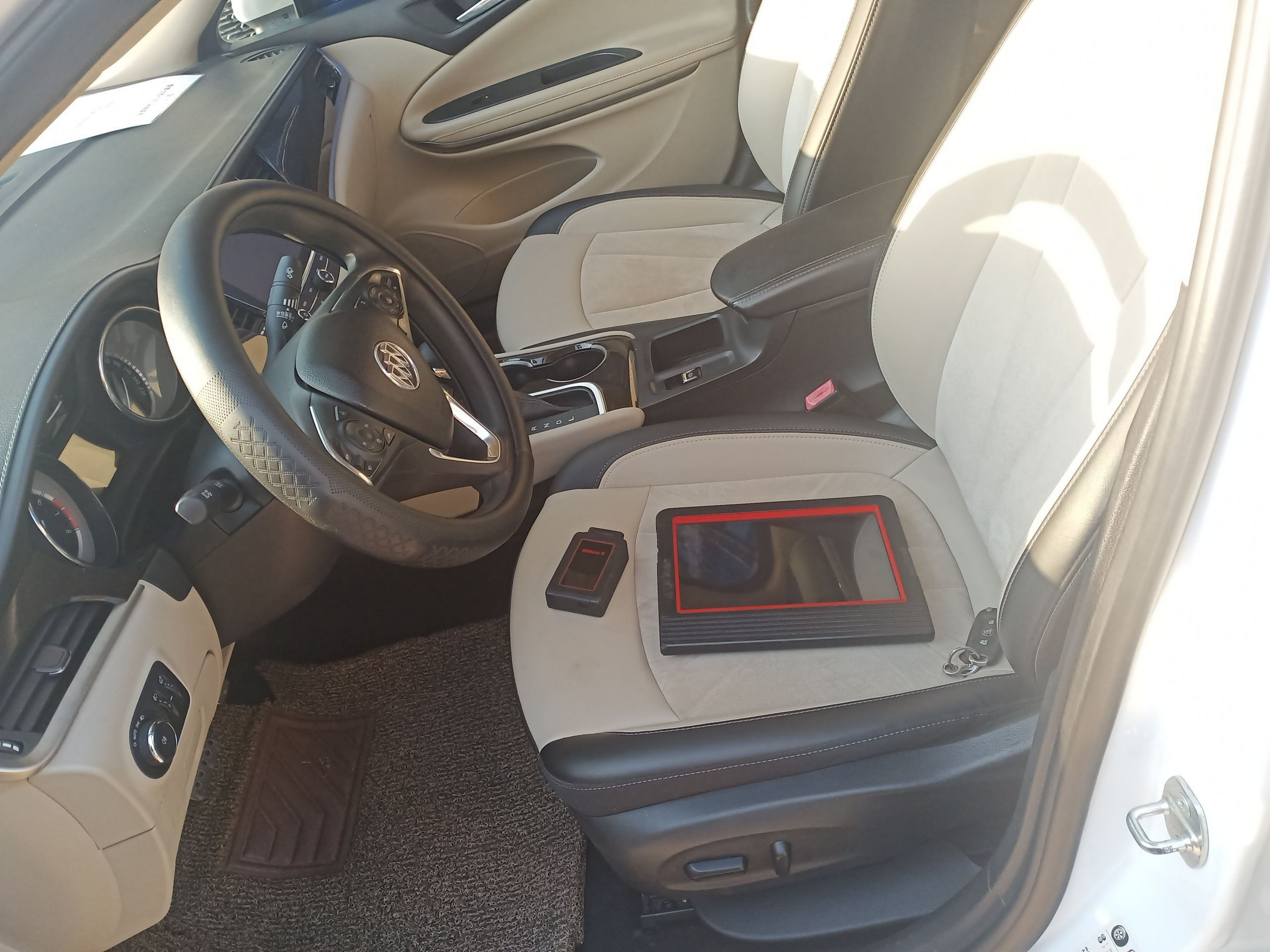 Переднее сиденье в автомобиле