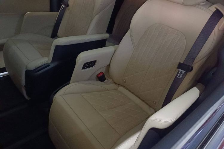 Used Buick GL8 2022 ES Landtrek 653T Flagship Model
