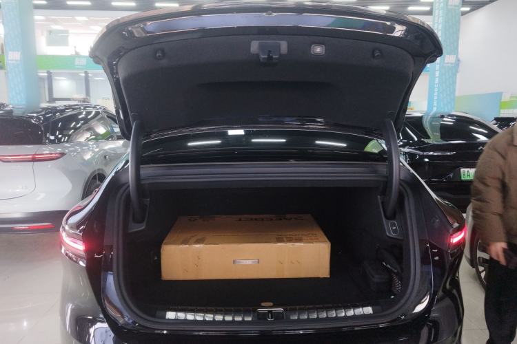 Used Nio ET9 2025 100kWh Signature Edition
