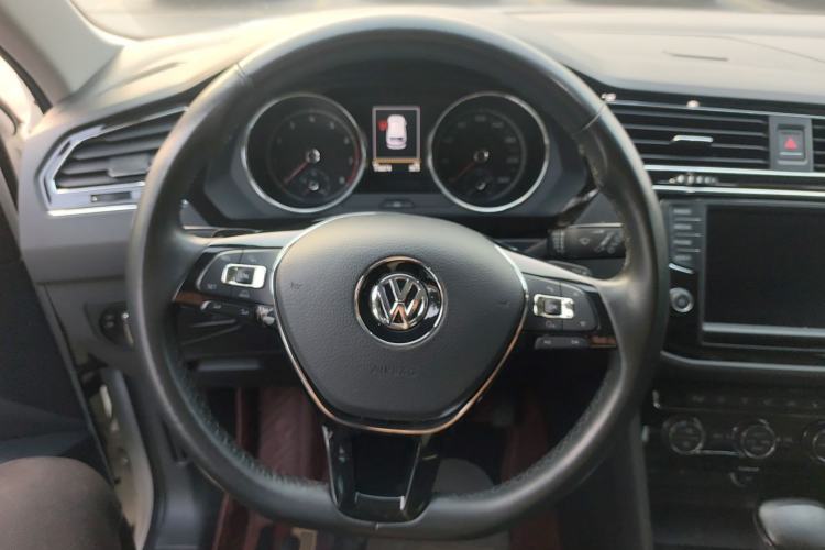 Used Volkswagen Tiguan L 2018 330TSI Automatic Two-Wheel Drive Luxury Edition
