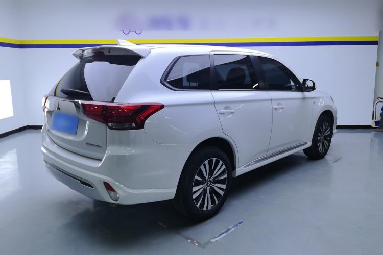 Used Mitsubishi Outlander 2021 Revised Version 2.0L Two-Wheel Drive Comfort Edition 5 Seats
