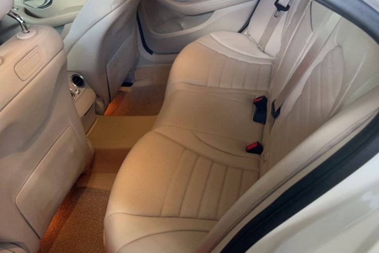 Used Mercedes-Benz C-Class 2015 Facelift C 200 L