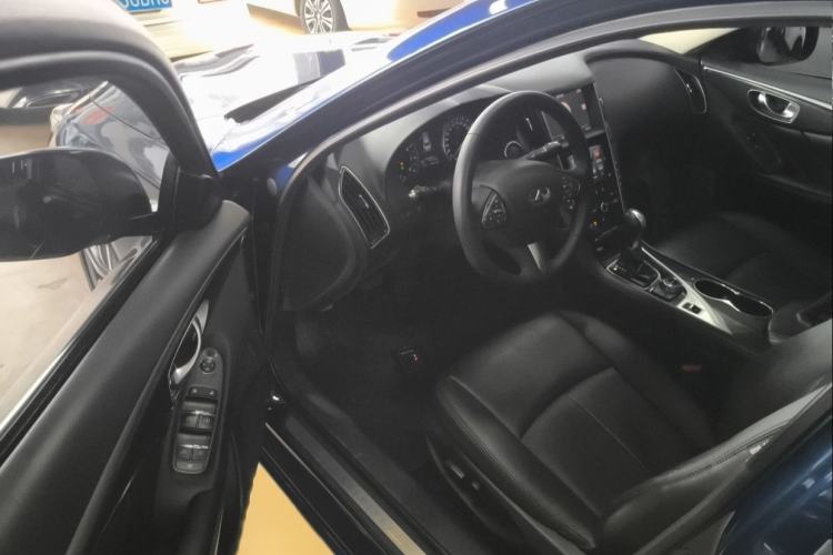 Used Infiniti Q50L 2016 2.0T Comfort Edition

