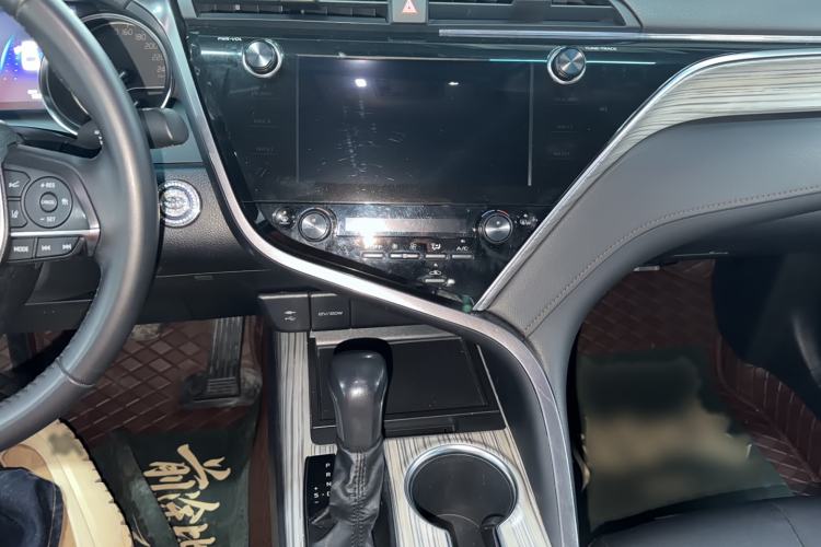 Used Toyota Camry 2019 Dual-Engine 2.5 HG Luxury Edition China V Standard
