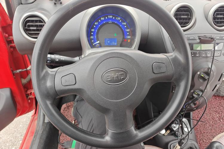 Used BYD F0 2012 1.0L XuanKu Trim
