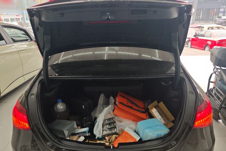 Used Mercedes-Benz C-Class 2022 Facelift C 260 L
