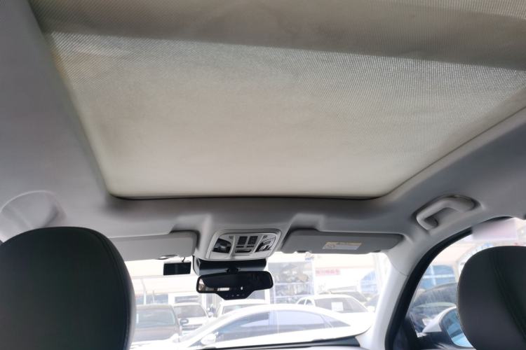 Used Haval H6 2017 Red Label 2.0T Automatic Two-Wheel Drive ZhiShang Model
