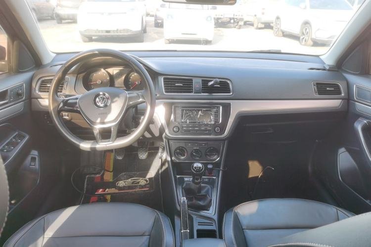 Used Volkswagen Lavida 2015 1.6L Manual Comfort Edition