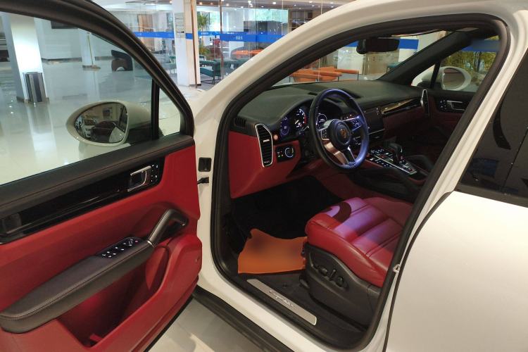 Used Porsche Cayenne 2023 Cayenne E-Hybrid 2.0T Platinum Edition
