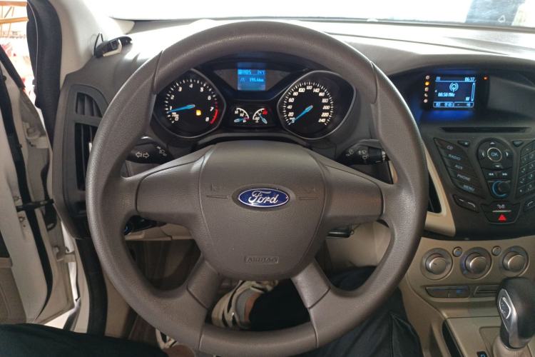 Used Ford Focus 2012 Sedan 1.6L Automatic Comfort Model
