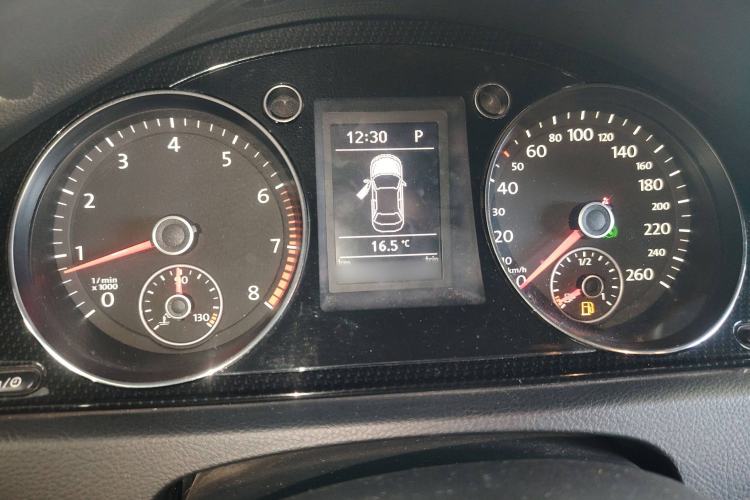 Used Volkswagen Magotan 2015 Facelift 1.8TSI Luxury Model
