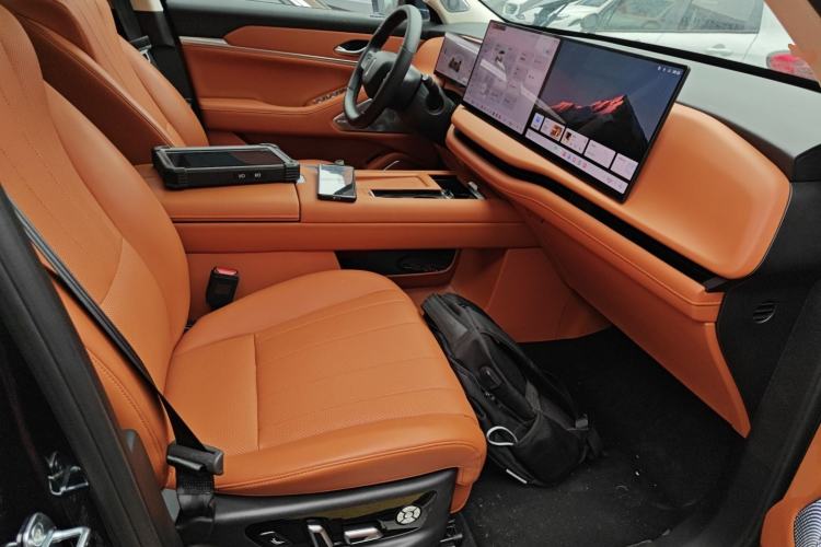 Used Wey Lanshan 2025 Four-Wheel Drive Max
