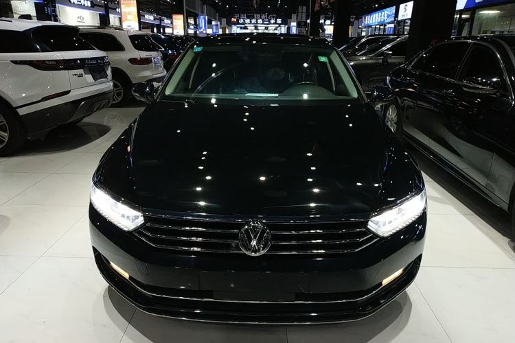 Used Volkswagen Magotan 2019 330TSI DSG Luxury Version China VI Standard
