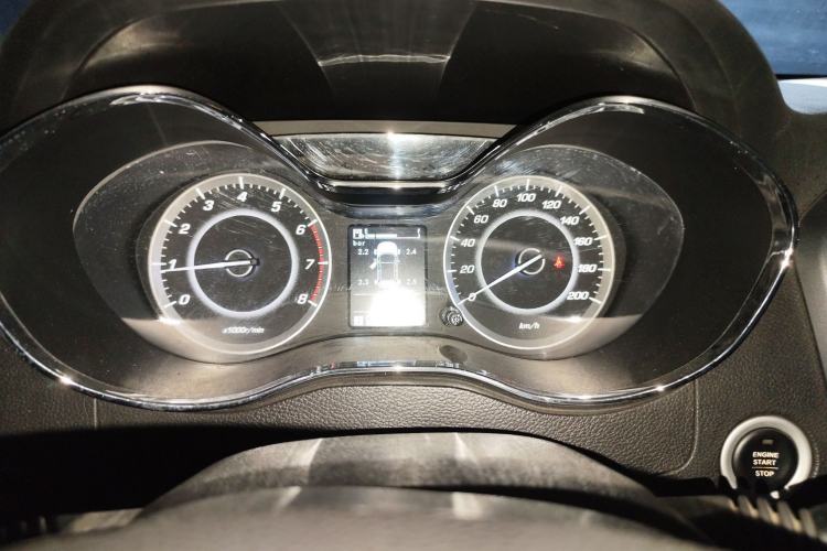 Used Baojun 560 2015 1.8L Manual Luxury Model