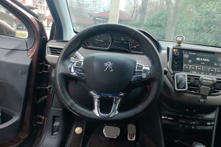 Used Peugeot 2008 2014 1.6L Automatic Fashion Edition
