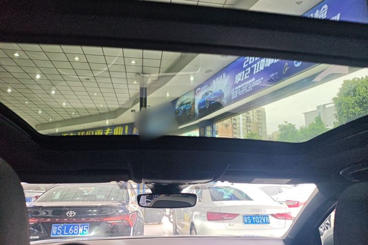 Used Volkswagen T-ROC 2023 300TSI DSG Two-Wheel-Drive Chen Guang Edition