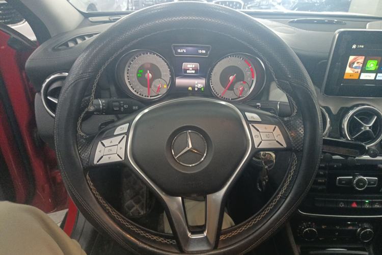 Used Mercedes-Benz GLA 2015 GLA 200 Fashion Model
