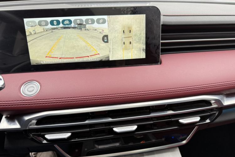 Used JETOUR X70 PLUS 2023 1.6T DCT Stronger 5-Seater
