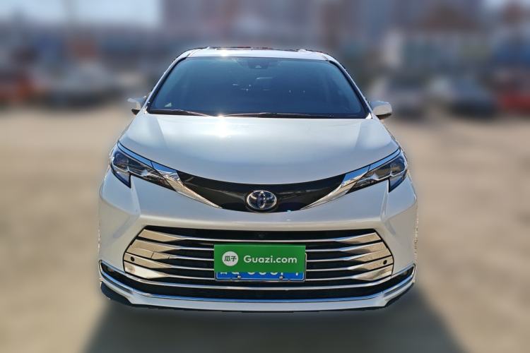 Used Toyota Sienna 2023 2.5L Hybrid Comfort Edition