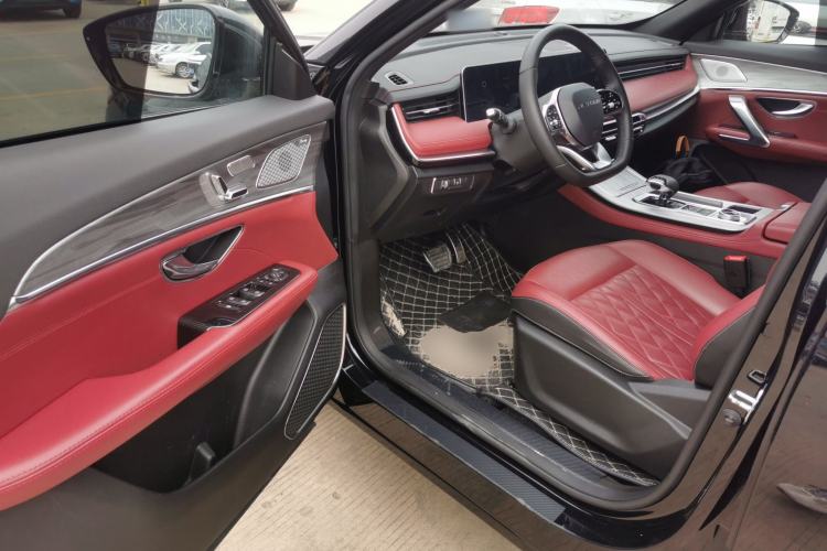 Used JETOUR X70 PLUS 2023 1.6T DCT Stronger 7-Seater
