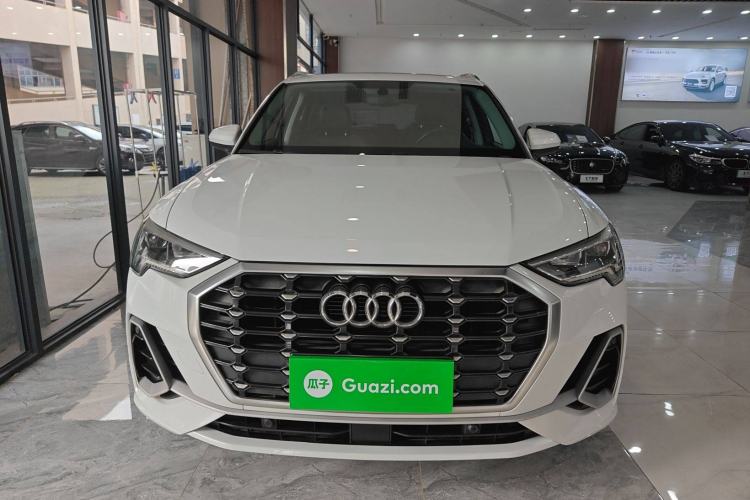 Used Audi Q3 2019 35 TFSI Fashion Dynamic Model

